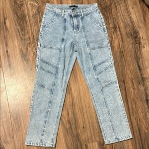 Woman’s Light Blue Jeans